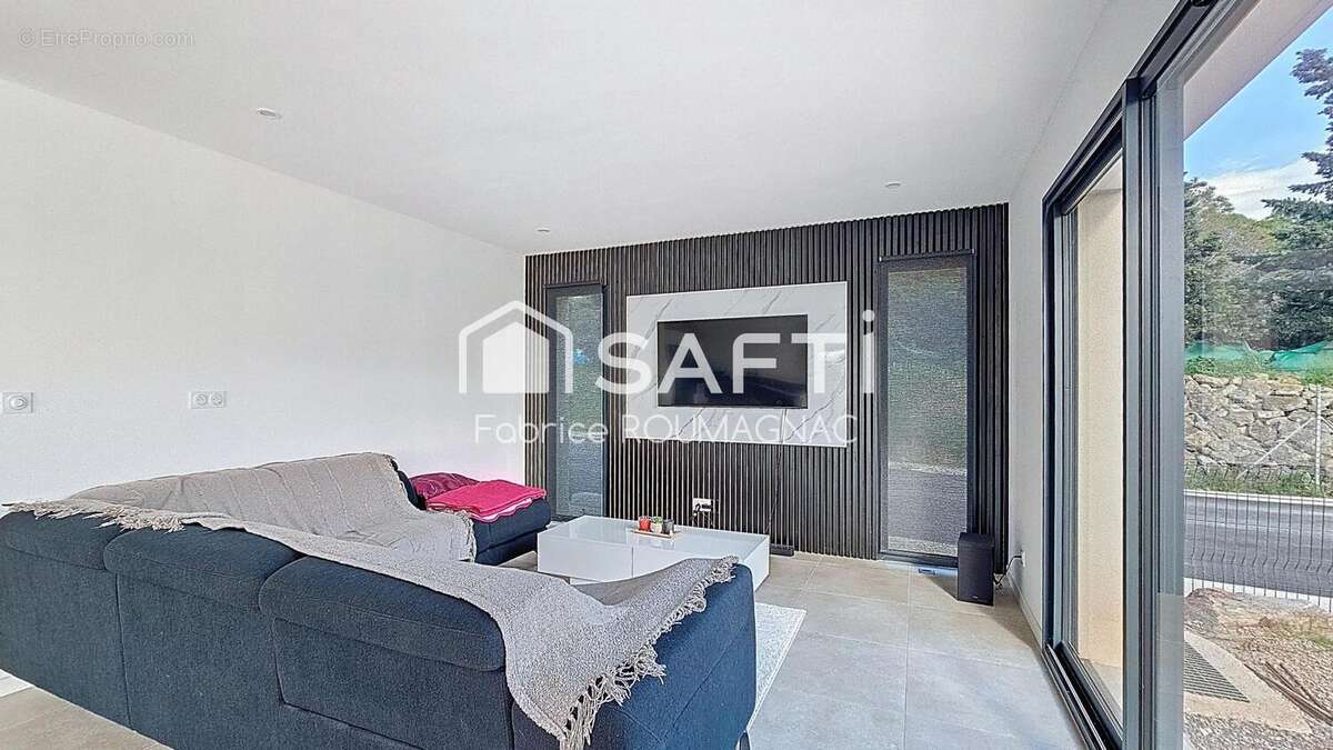 Photo 3 - Maison à LESPIGNAN