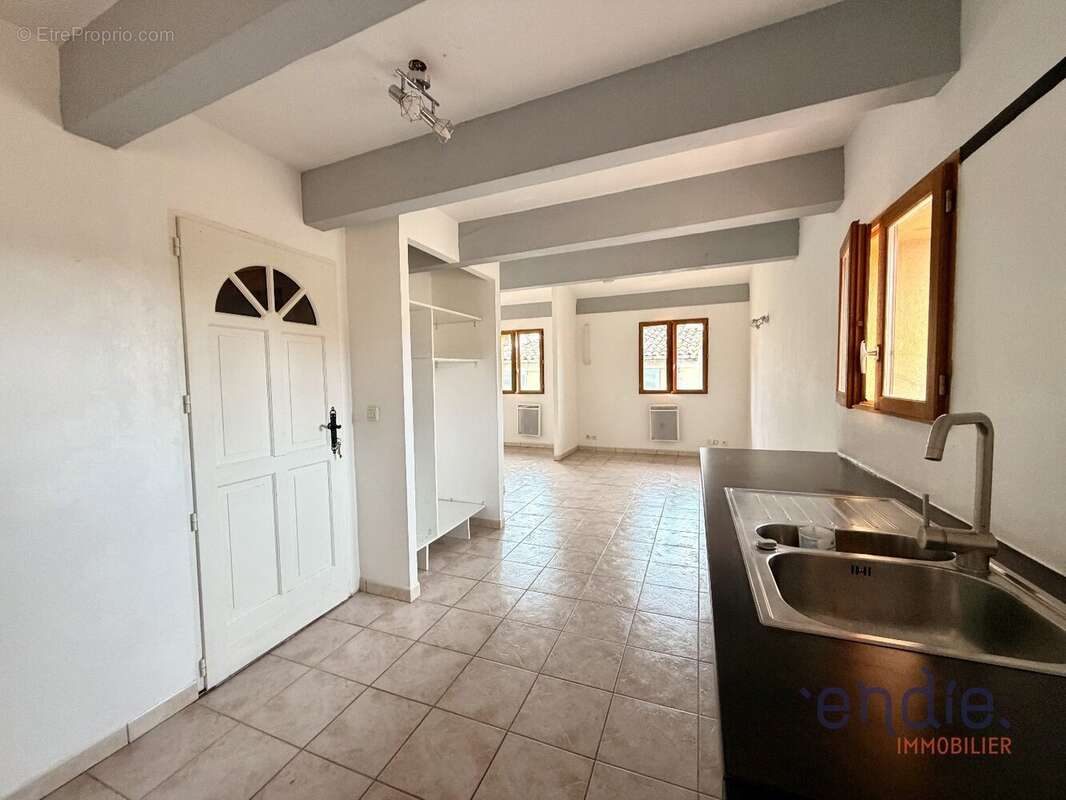 Appartement à LORGUES