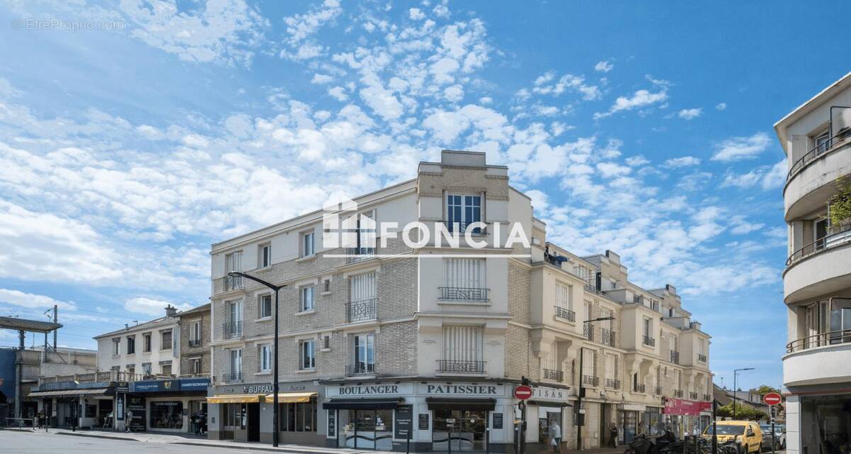 Appartement à SARTROUVILLE