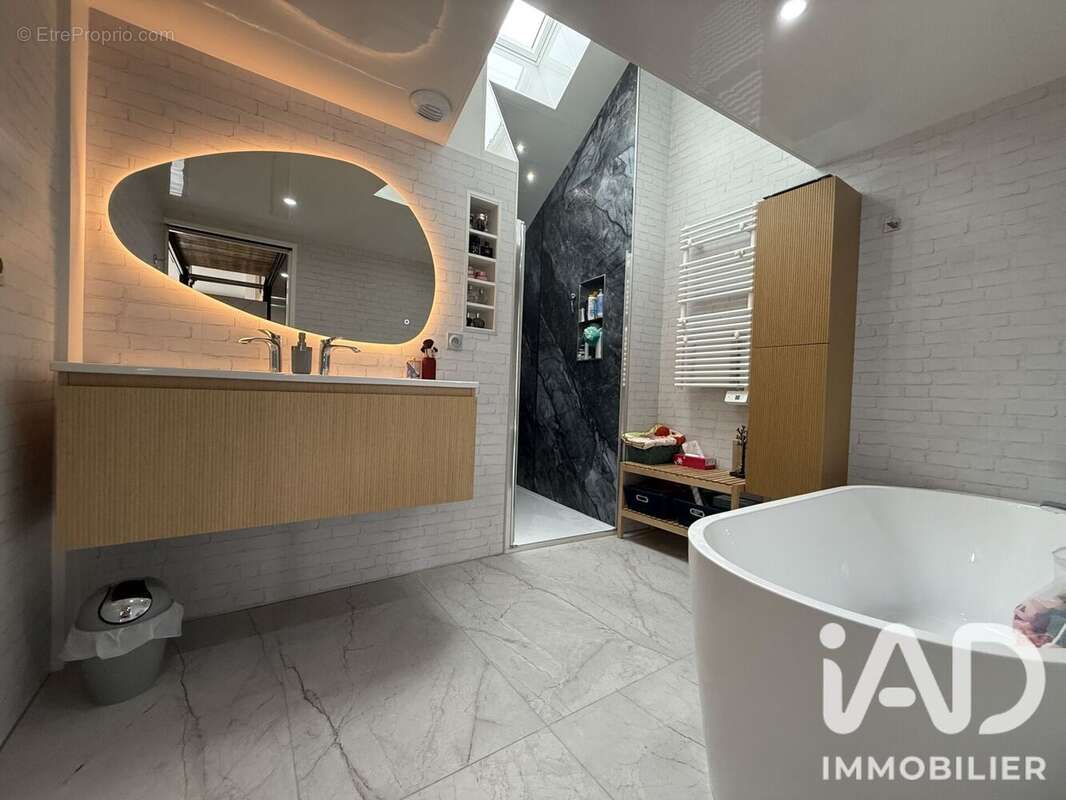 Appartement 2611 m² à Saint-Nicolas  - photo 4