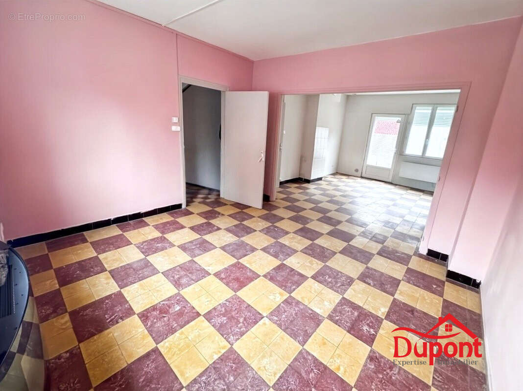 Maison à WALINCOURT-SELVIGNY