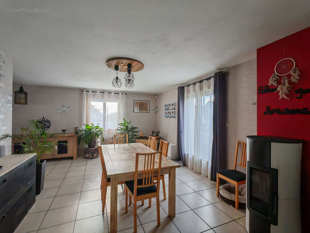 Maison à LA ROUXIERE