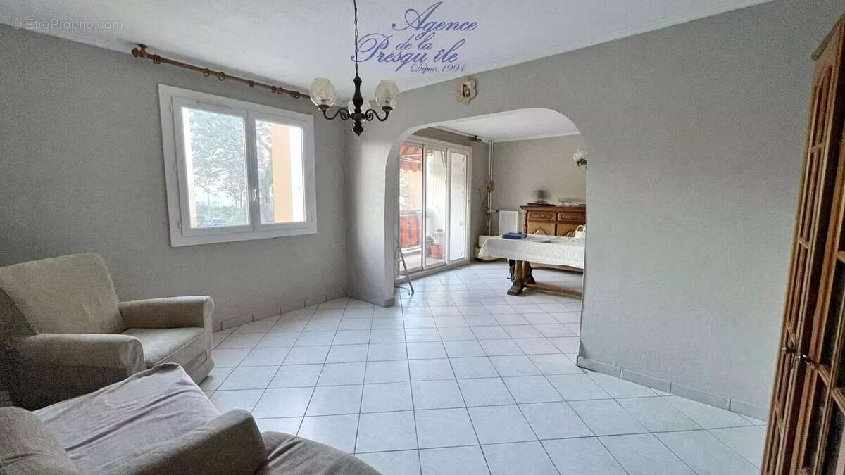 Appartement à HYERES