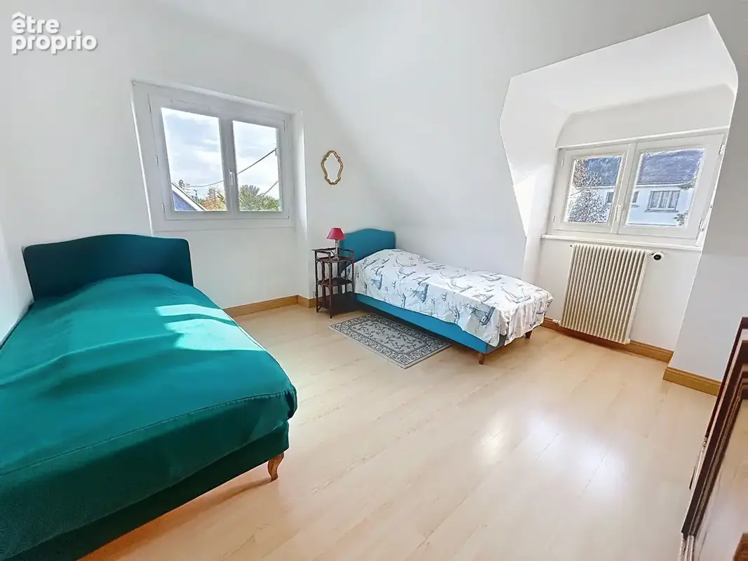 FRUGY- Elégante maison familiale 169m2 & son superbe jardin clos - photo 11