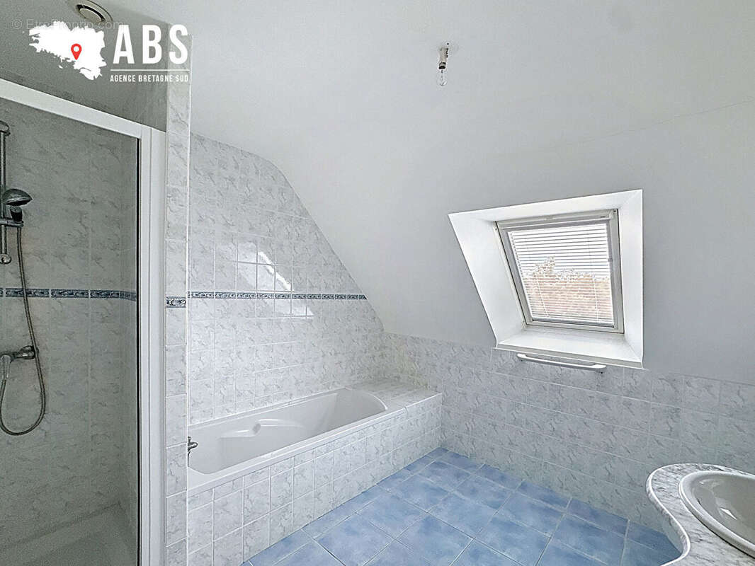 Maison 135 m² à Marzan  - photo 16
