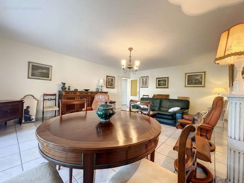 Appartement à MARSEILLE-9E