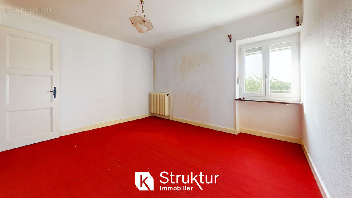 Maison à AUDUN-LE-TICHE