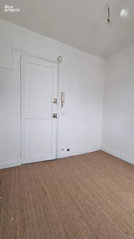 Chambre de service sans WC - dernier étage avec ascenseur - photo 4