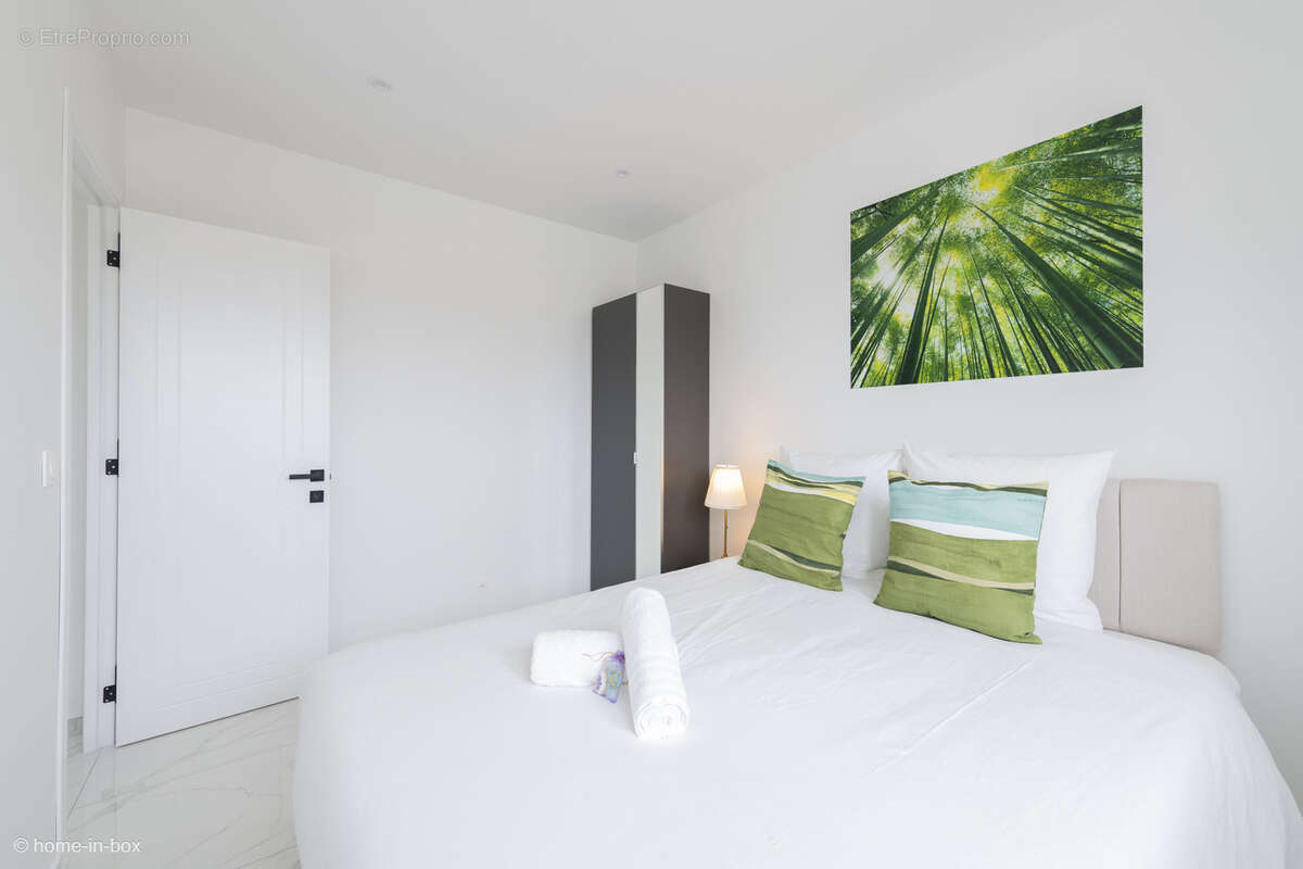 Appartement à PARAY-VIEILLE-POSTE