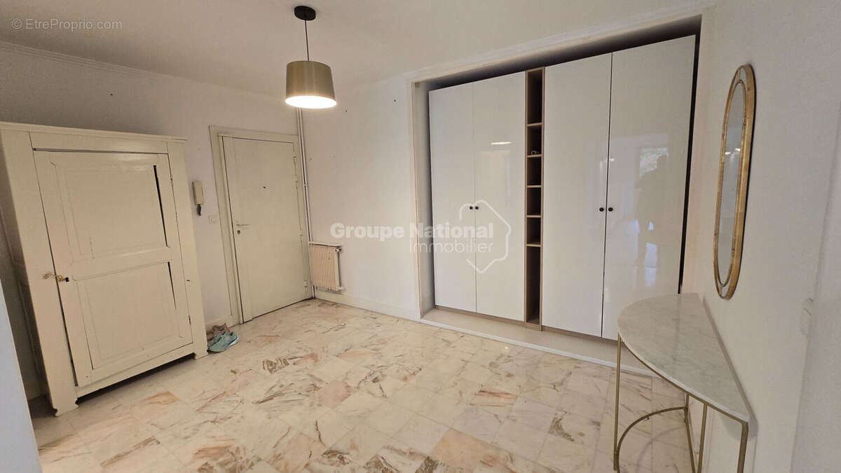 Appartement à VERSAILLES