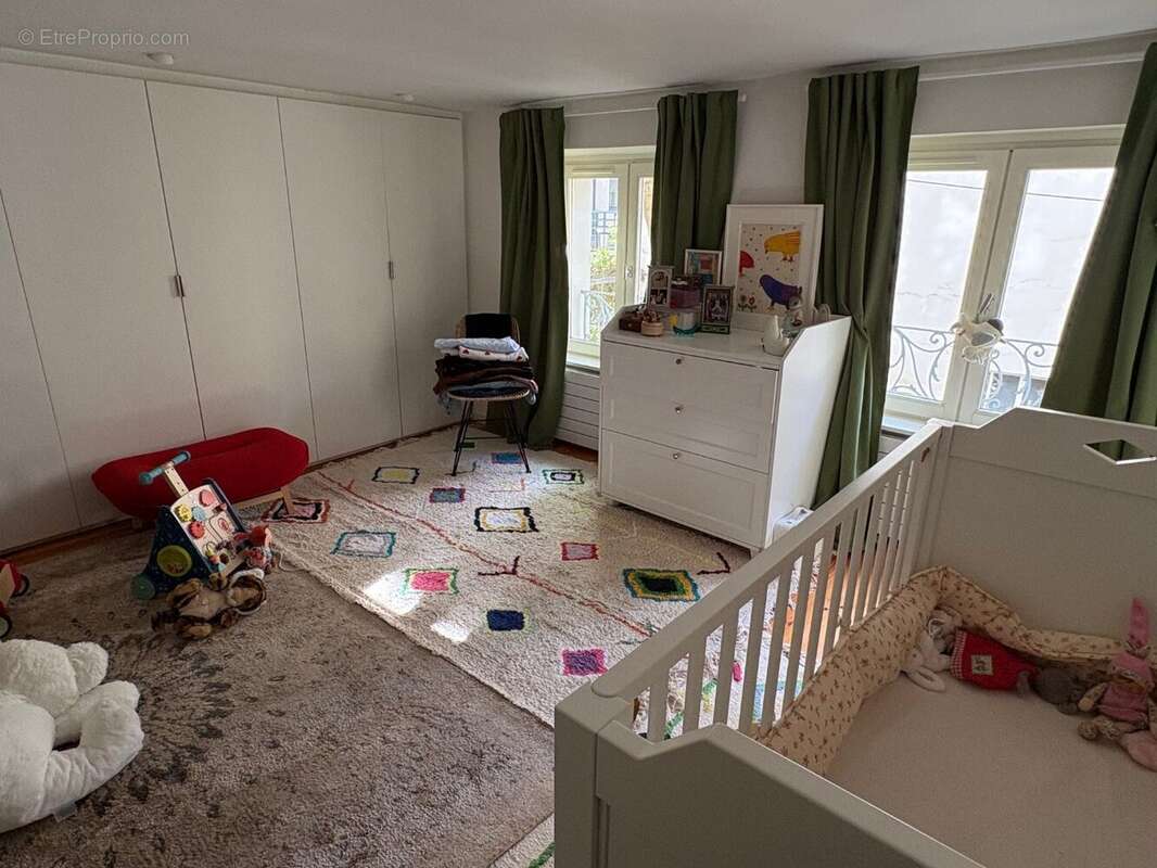 Appartement à PARIS-11E