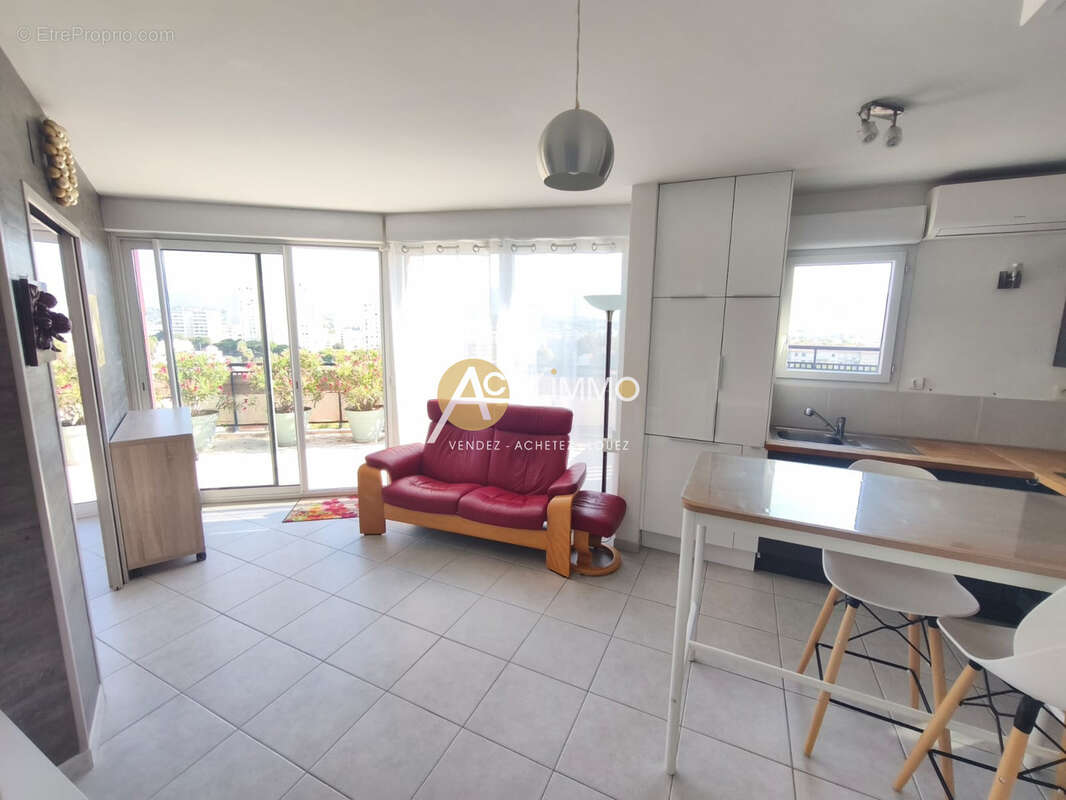 Chateaubanne - t2 toit terrasse + garage - photo 8