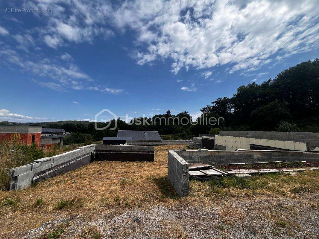 Terrain constructible avec projet déjà lancé : une opportunité à saisir ! - photo 2