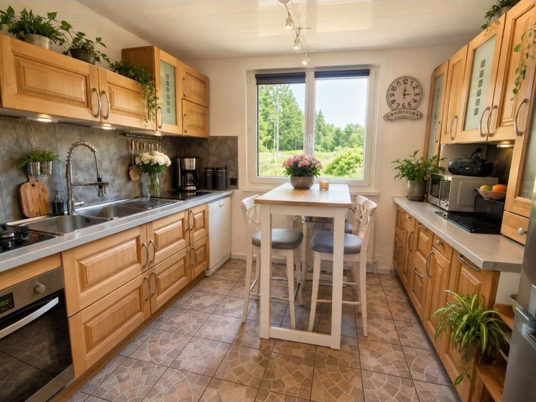 MAISON T5 à vendre 5 pièces banlieue EPINAL (88) avec PISCINE, GARAGE, mare sur 2600 m2 TERRAIN - photo 5