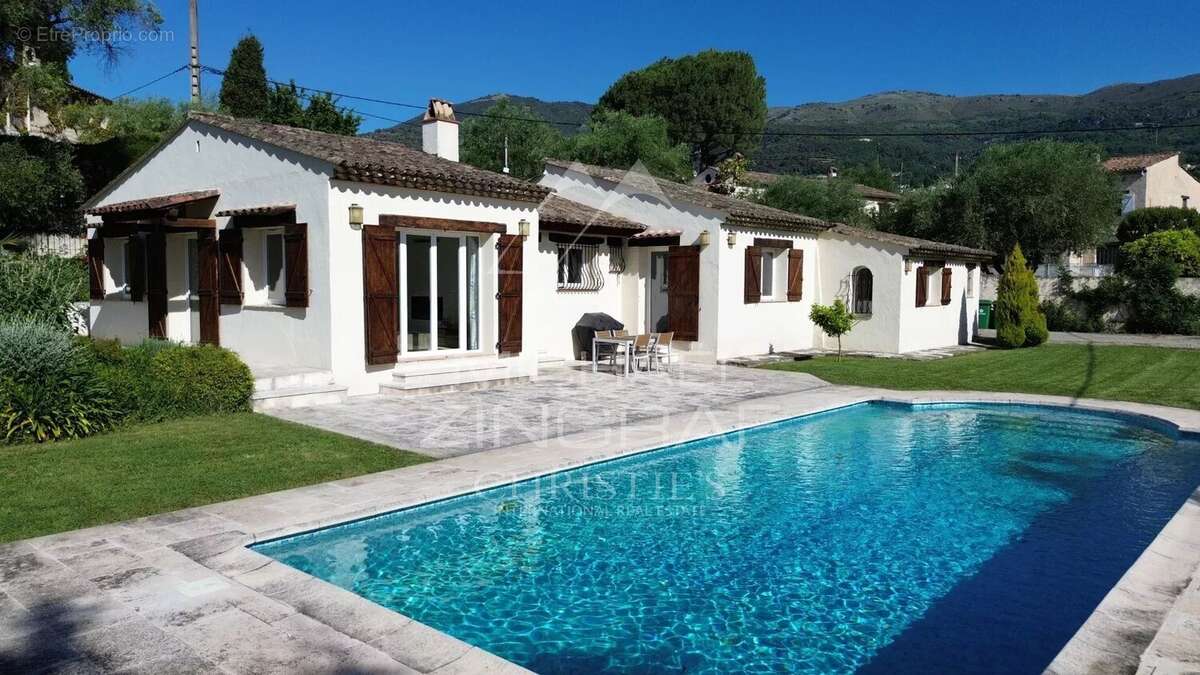 Maison à TOURRETTES-SUR-LOUP
