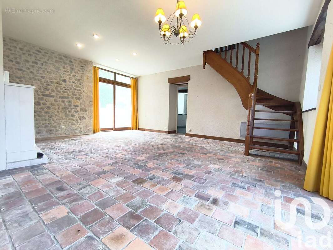 Maison 170 m² à Orgeres-En-Beauce  - photo 4