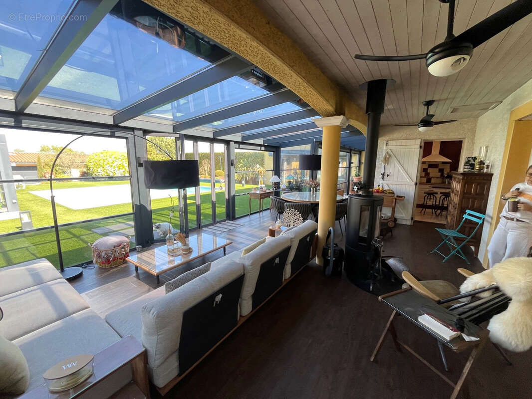 Maison à MONTMERLE-SUR-SAONE