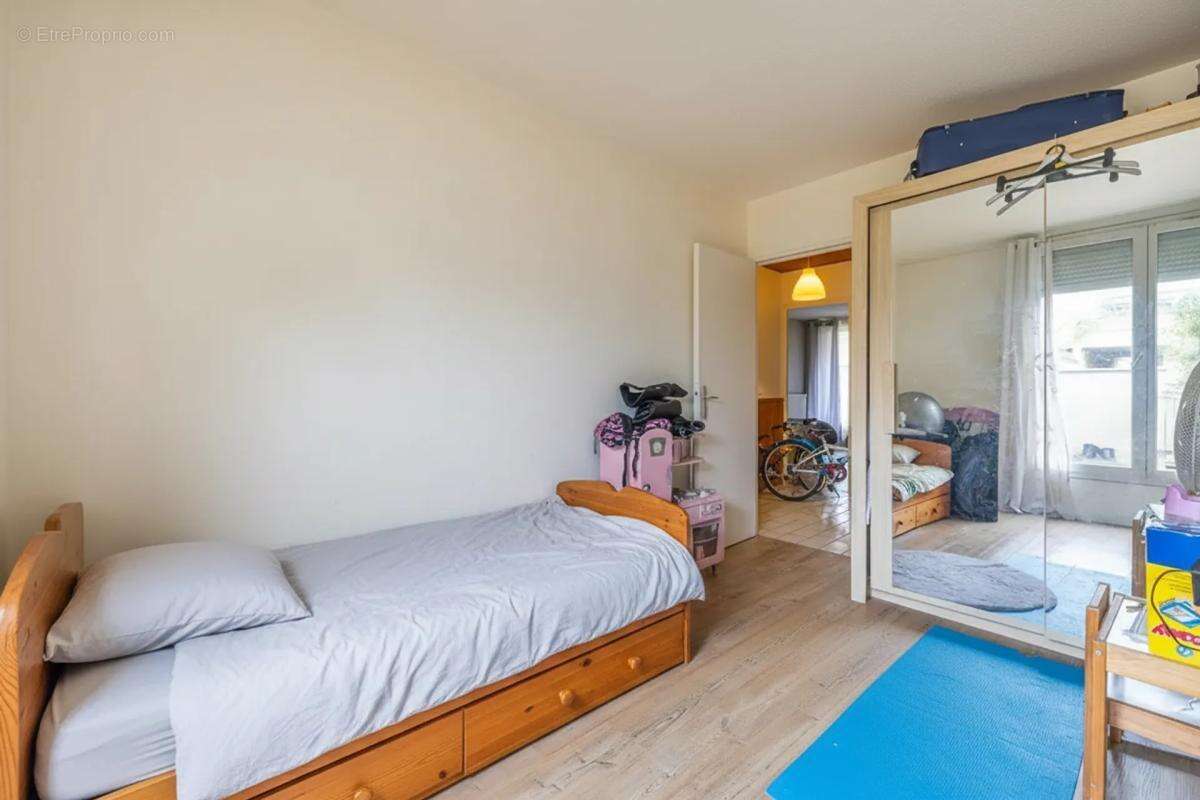 Appartement à SAVIGNY-LE-TEMPLE