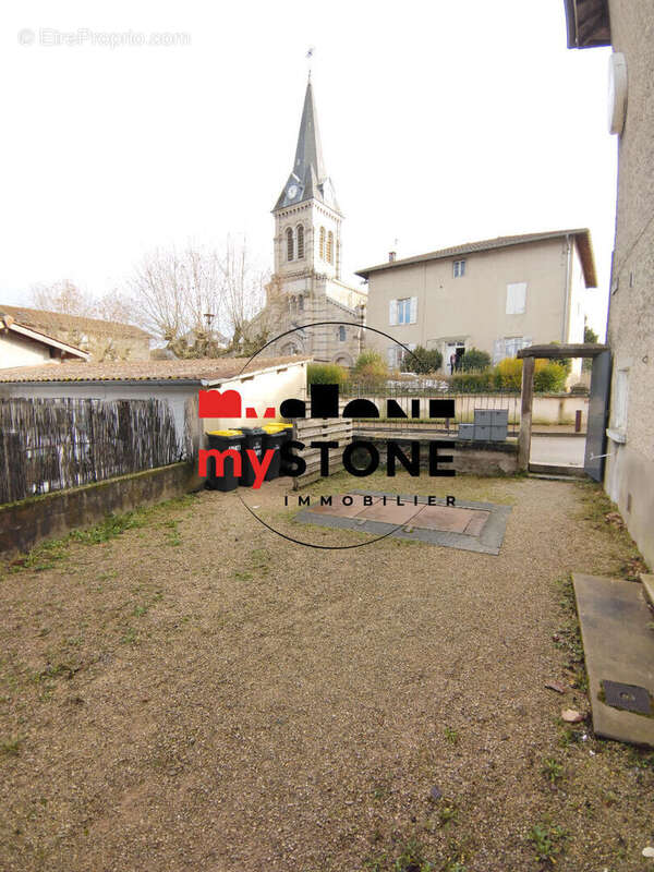 Appartement à CHALAMONT