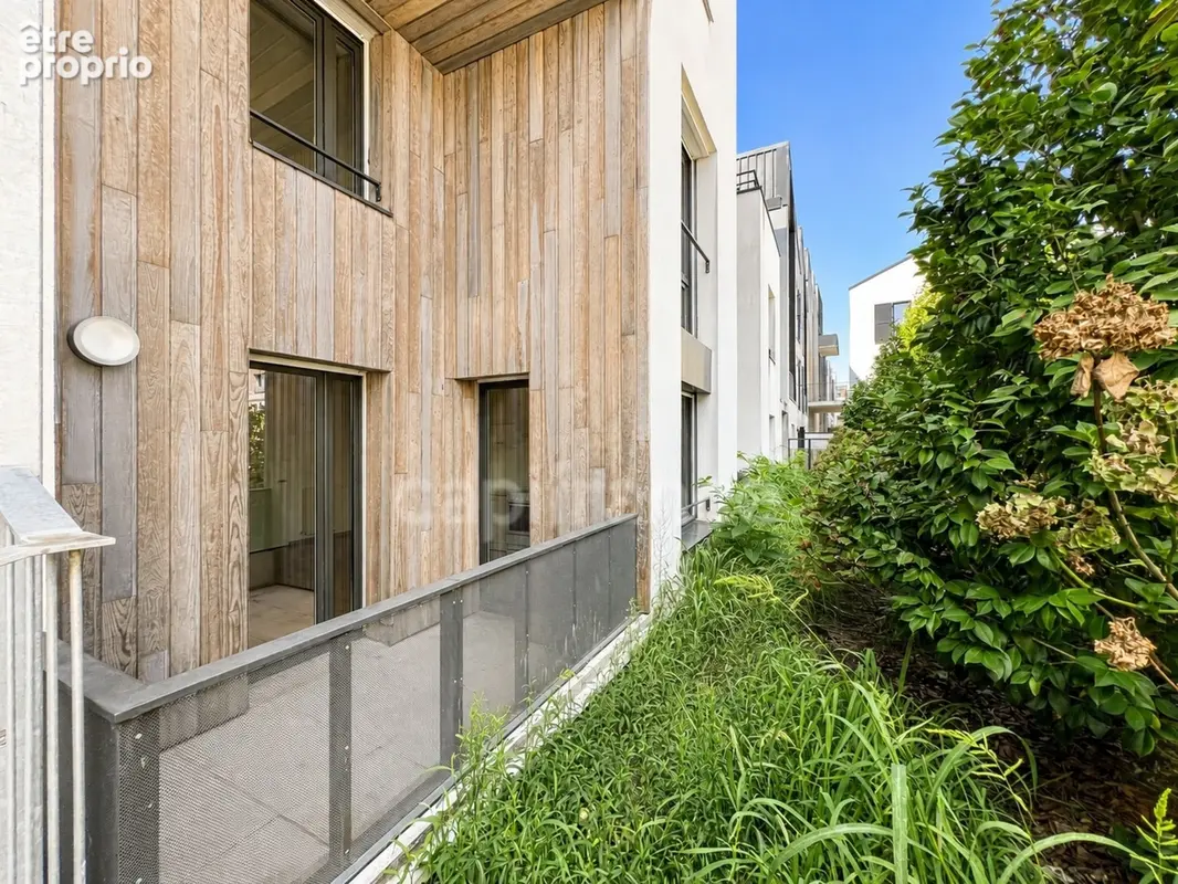 Appartement T3 en duplex avec terrasse au cœur des Bassins à flot - Bordeaux (33) - photo 2