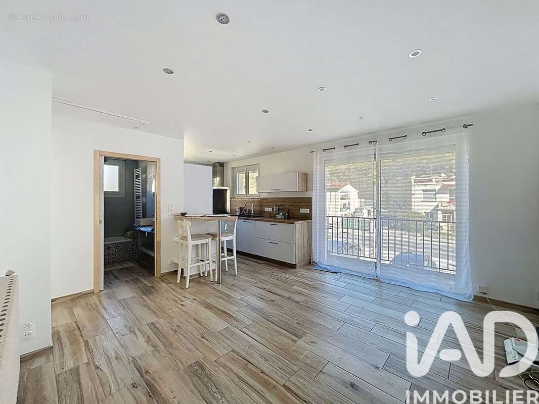 Photo 4 - Maison à REYNES