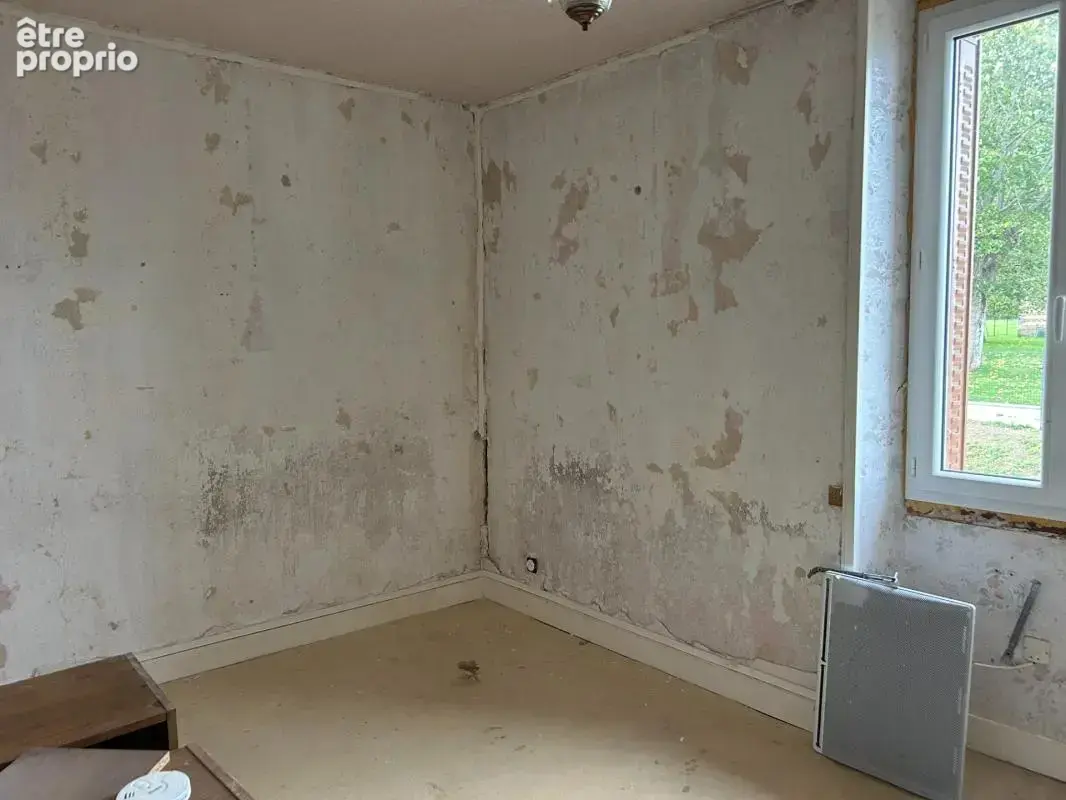 Maison de 105 m2 à finir de rénover avec jardinet - photo 10