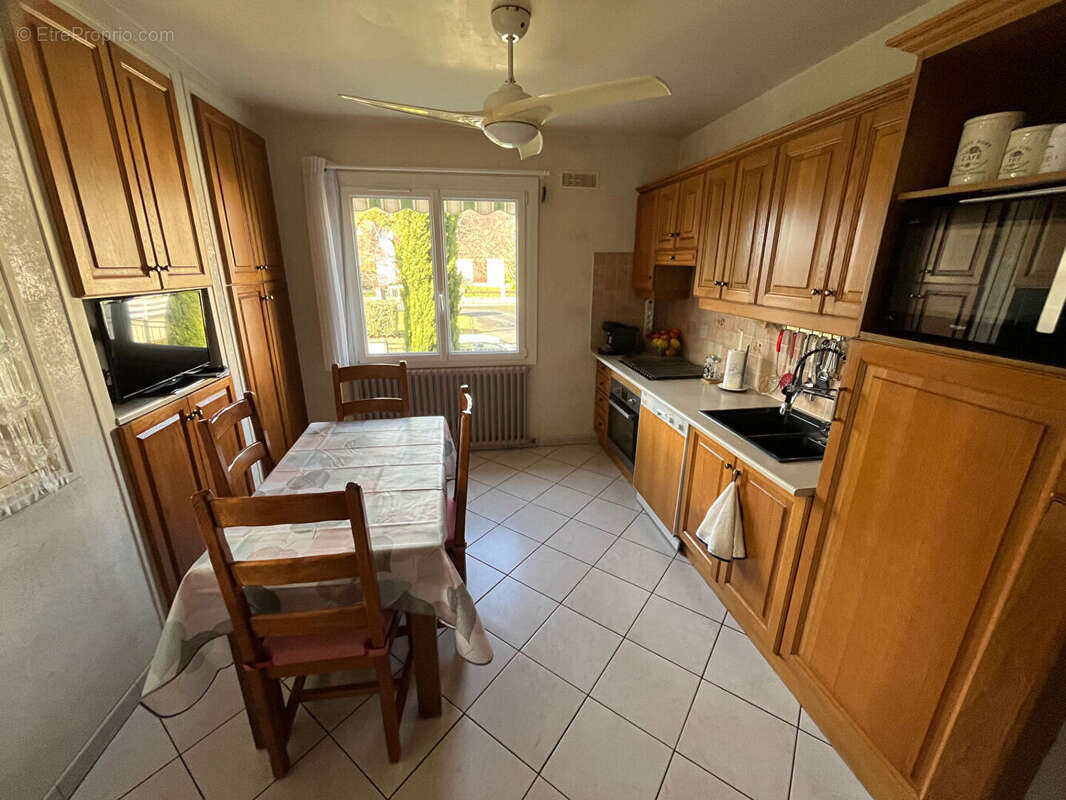 Maison à LES BREVIAIRES