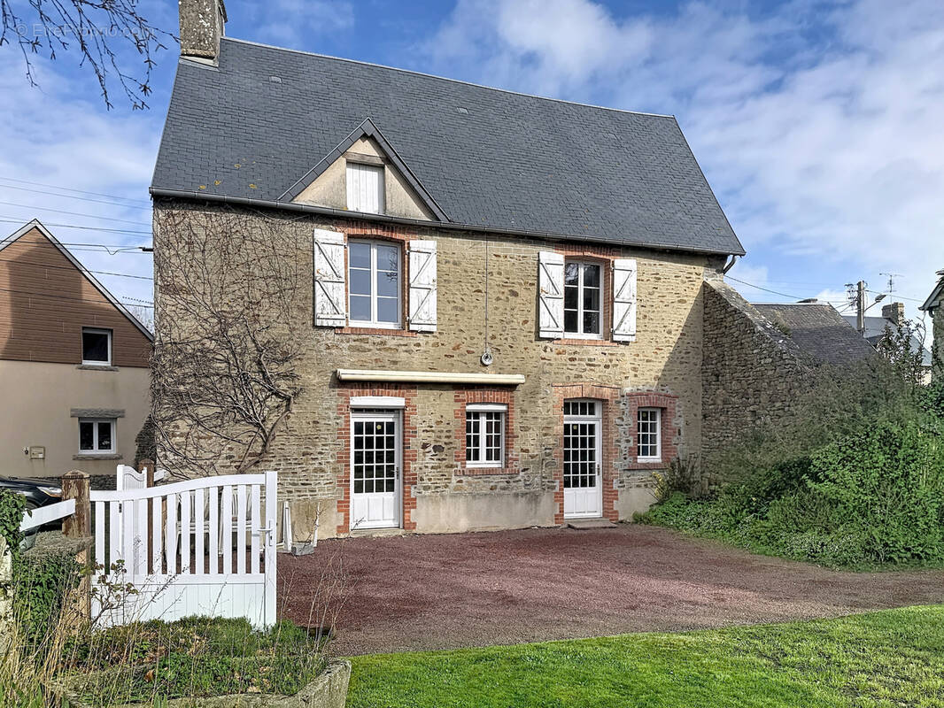 Maison à DRAGEY-RONTHON
