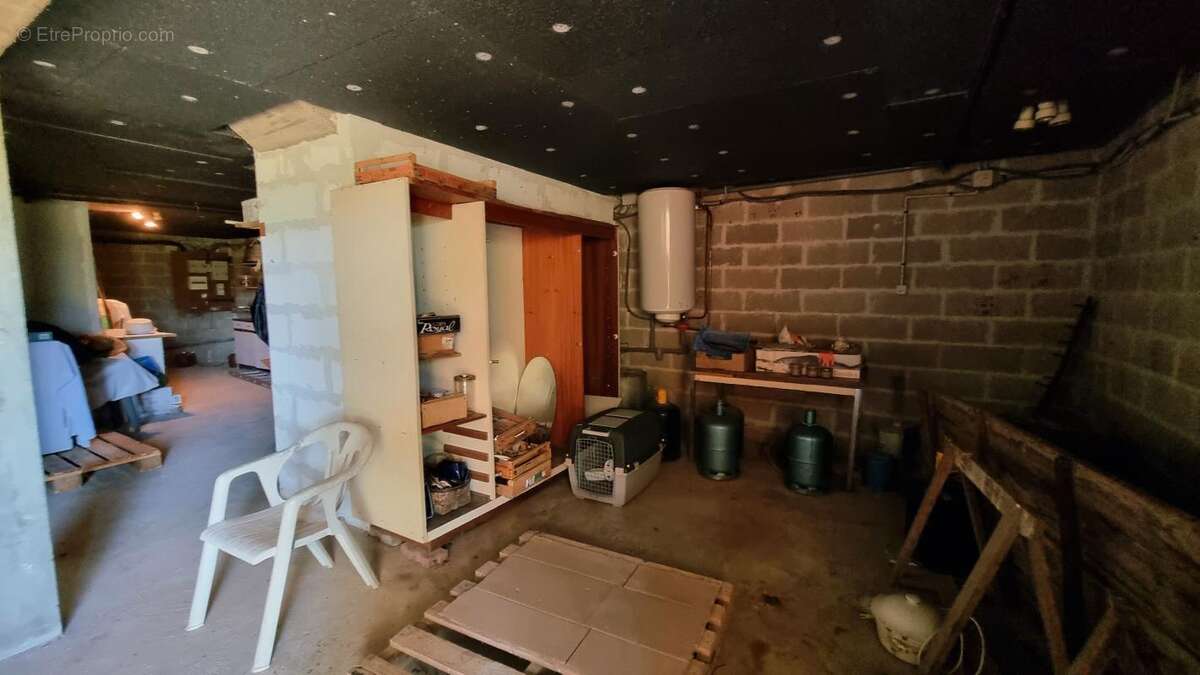 Maison à SAINTE-FOY-DE-LONGAS