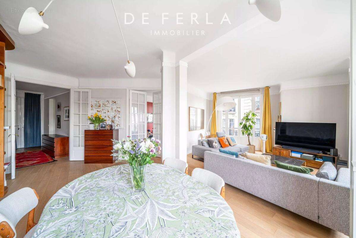 Appartement à PARIS-6E