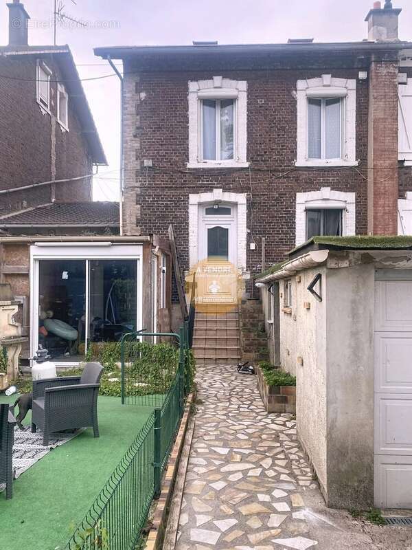 Maison à MONTATAIRE