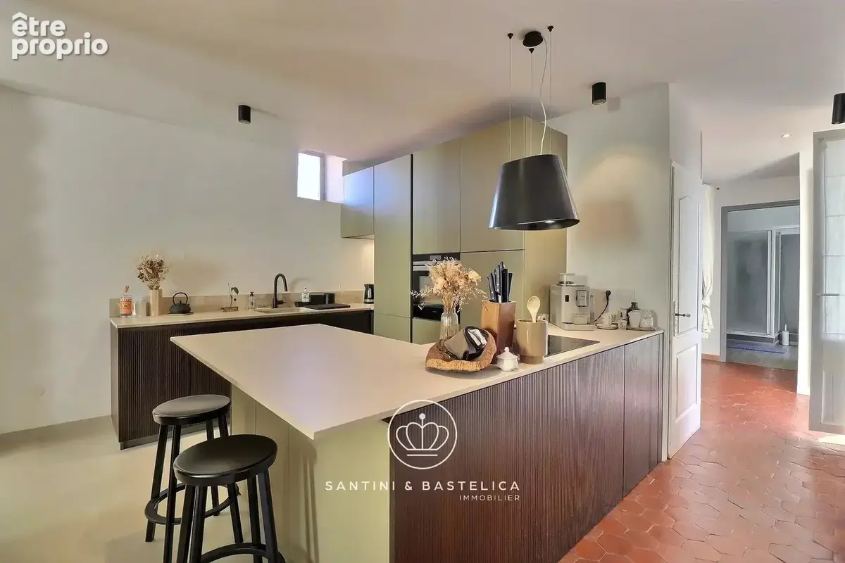 Elégant appartement F3 à vendre à Ajaccio Centre - photo 5