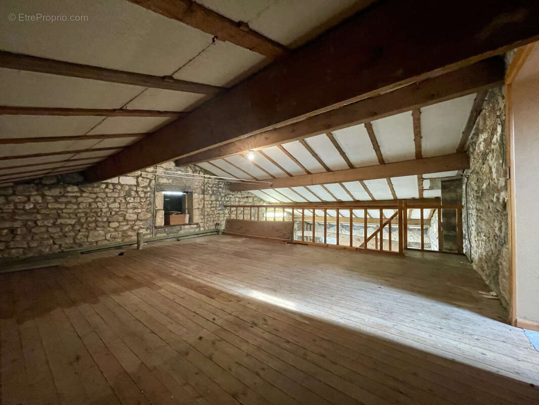 Maison à SAINT-SAVINIEN