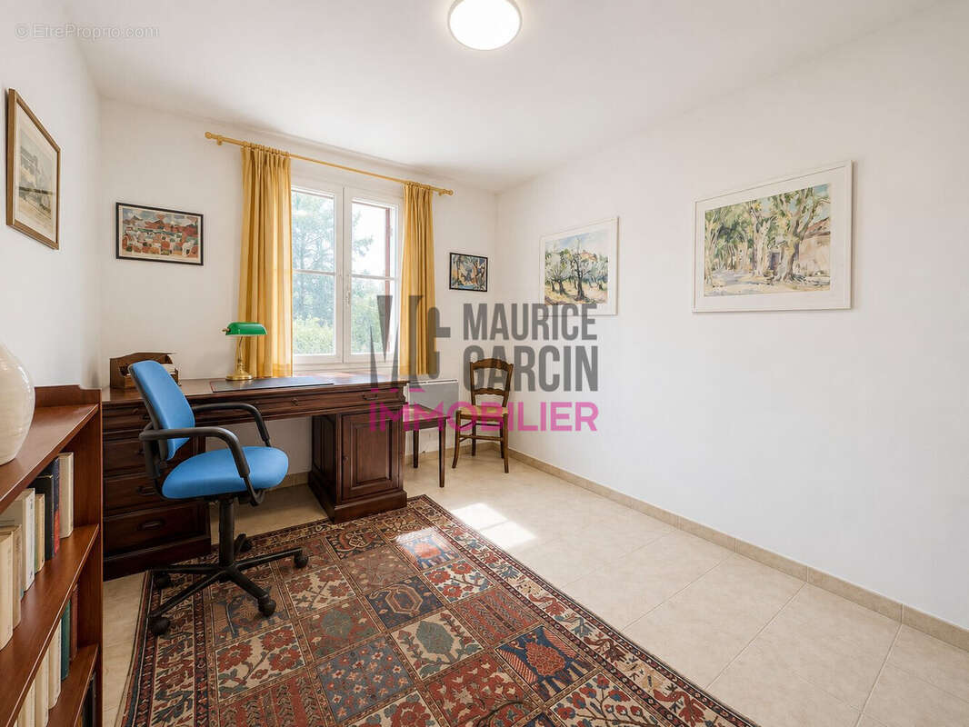 Maison 4 pièces 100 m² à vendre à La Roque-Alric (84190) - photo 8