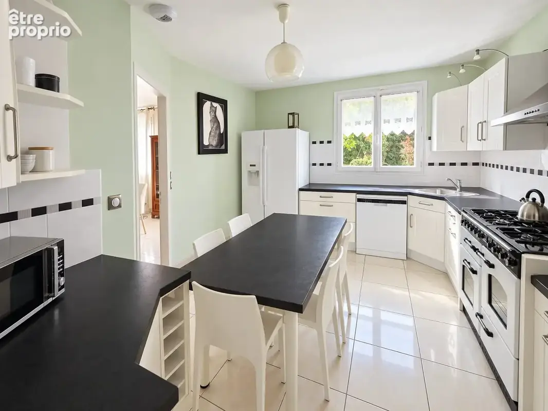 Maison 7 pièces 198 m² à vendre à Chambray-Les-Tours (37170) - photo 3