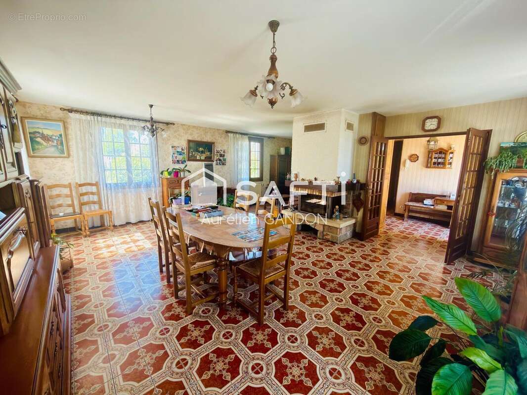 Photo 3 - Maison à LA CELLE-SAINT-CYR