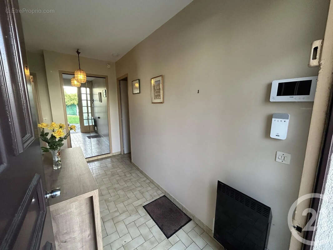 Maison 84 m² à Dampmart  - photo 2