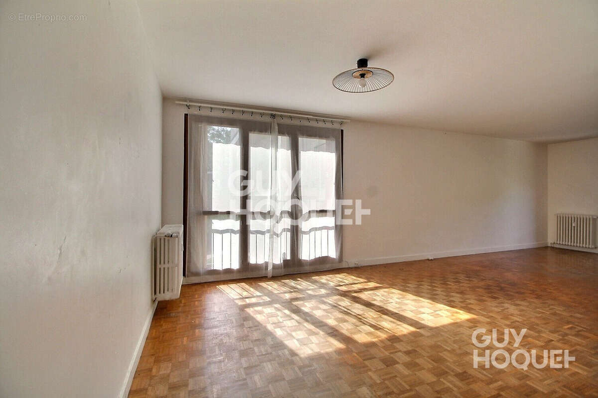 Chaville rive droite? 4 pièces de 82 m² - photo 2