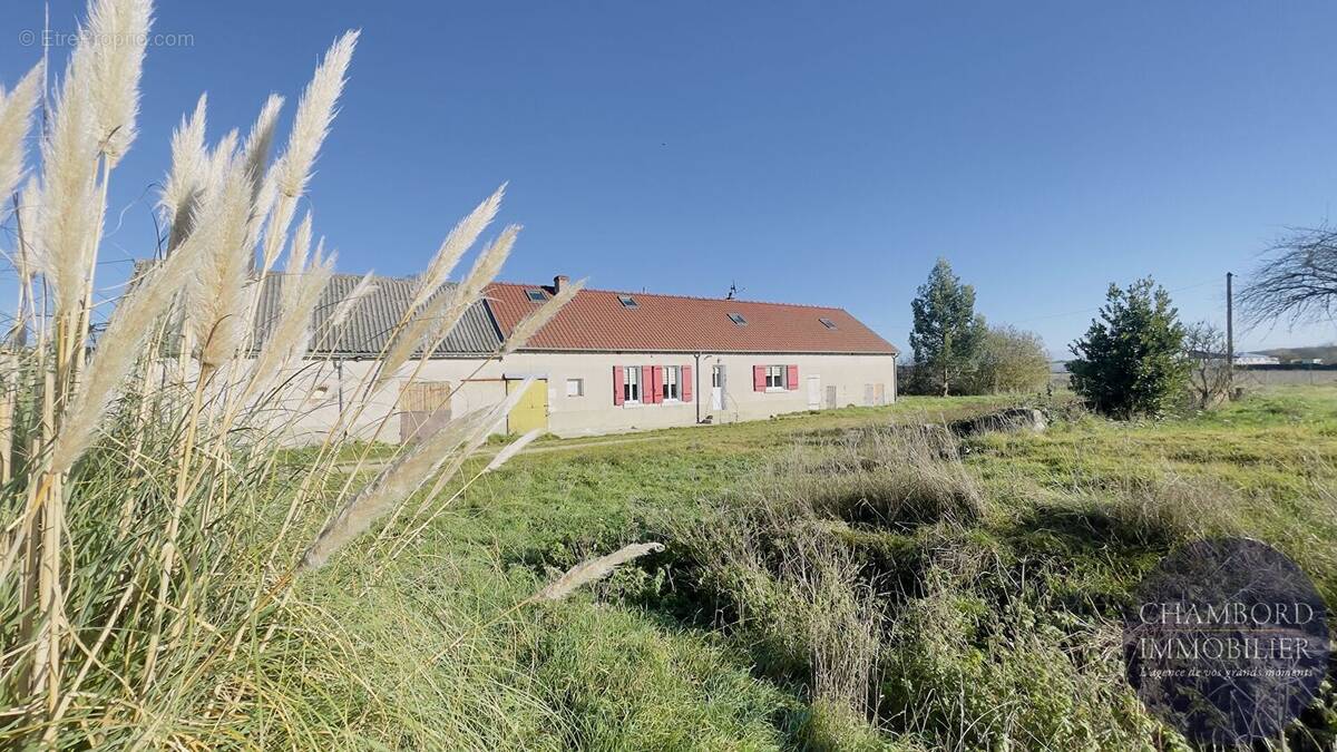 Maison à SAINT-LUBIN-EN-VERGONNOIS