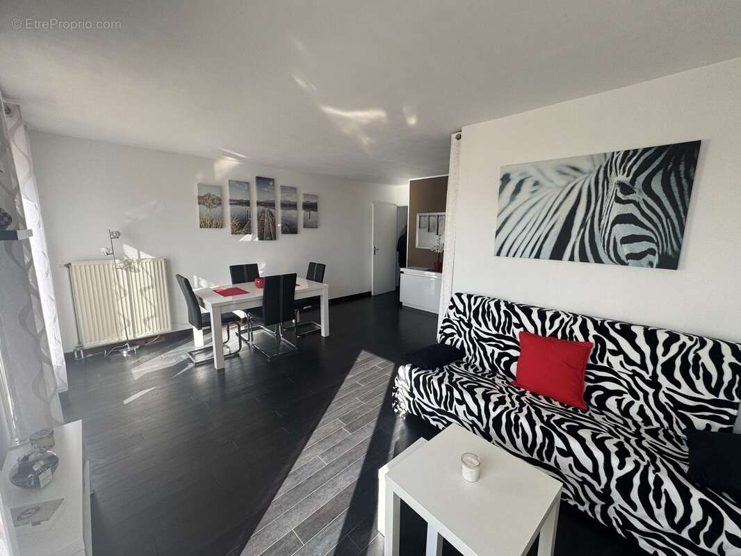Appartement à VILLIERS-LE-BACLE