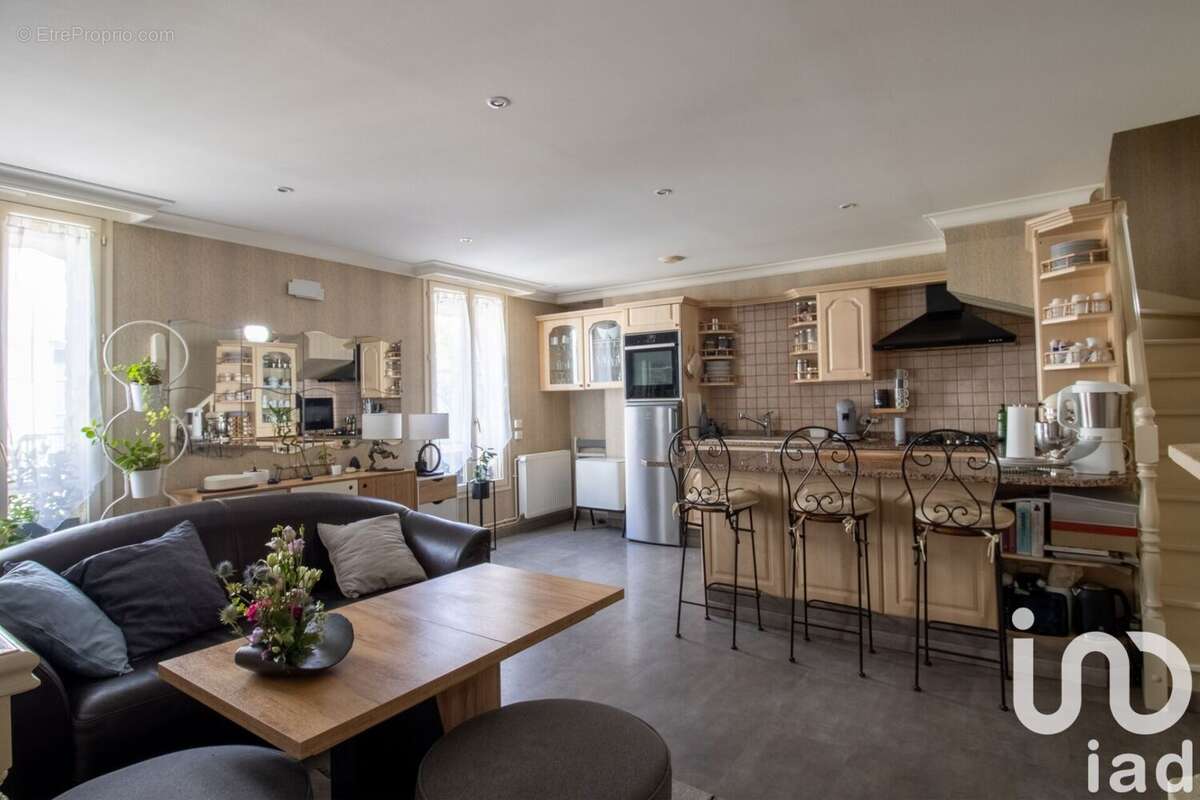 Photo 2 - Maison à CHENNEVIERES-SUR-MARNE