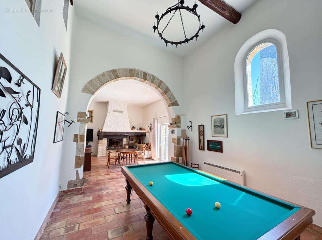 Maison à CADEROUSSE