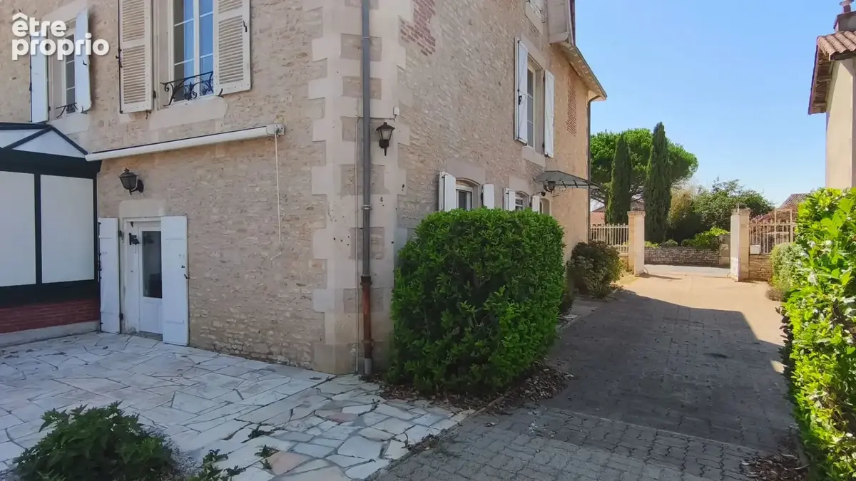 Maison 331m² à blanzay - photo 16