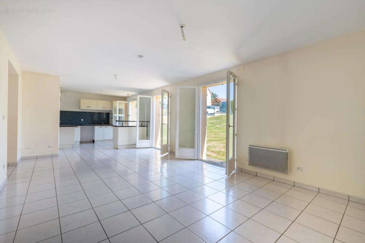 SEPTEUIL : Maison plain pied de 126m2 Habitables - 5 chambres - - photo 5