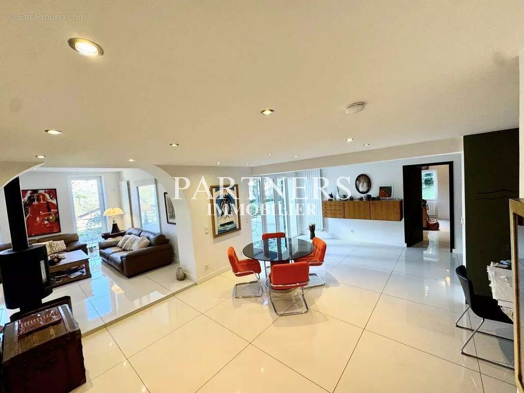 Maison à LA DESTROUSSE