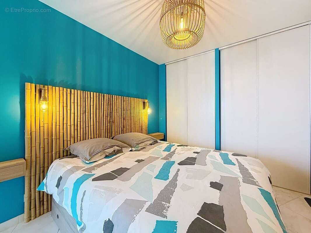 Appartement à VALLAURIS