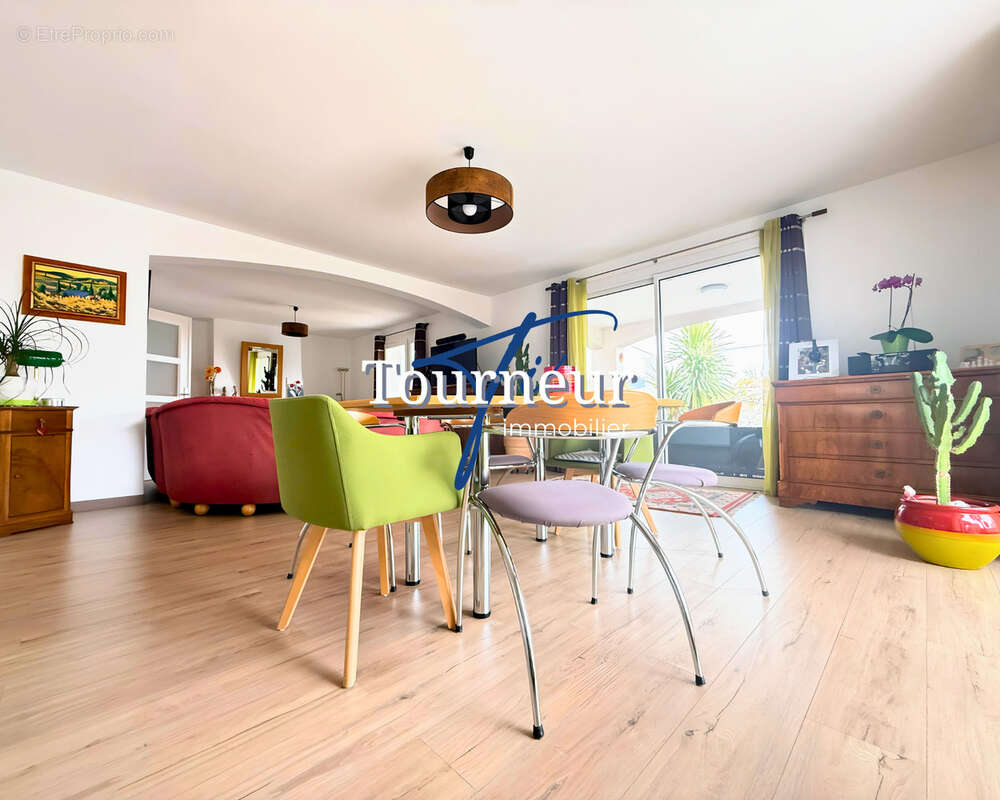 Maison à SIX-FOURS-LES-PLAGES