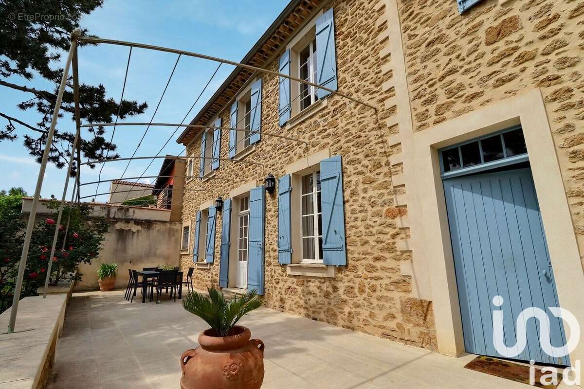 Photo 2 - Maison à SORGUES