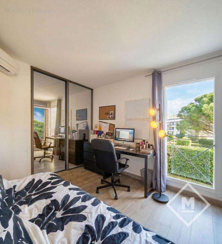 Appartement à MARSEILLE-9E