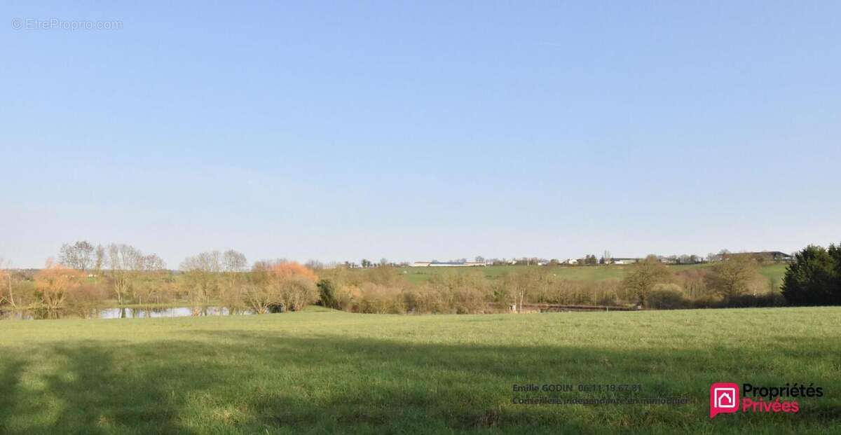 Terrain à LA TESSOUALLE